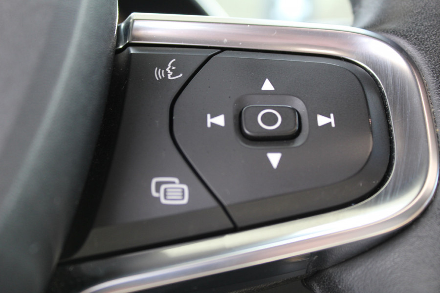 Volvo XC40 1.5 T5 Recharge Inscription Expression | 1e Eig. | Panorama | Trekhaak | BLIS