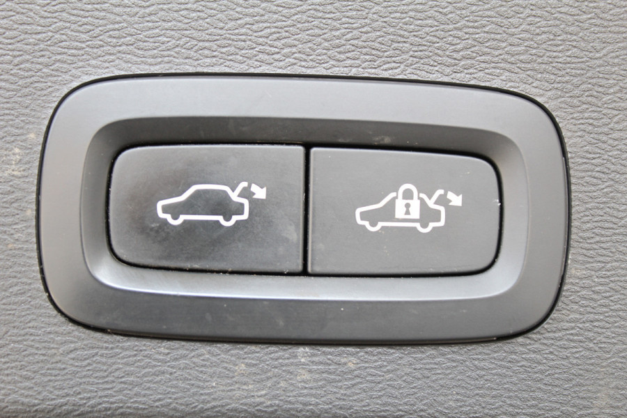 Volvo XC40 1.5 T5 Recharge Inscription Expression | 1e Eig. | Panorama | Trekhaak | BLIS