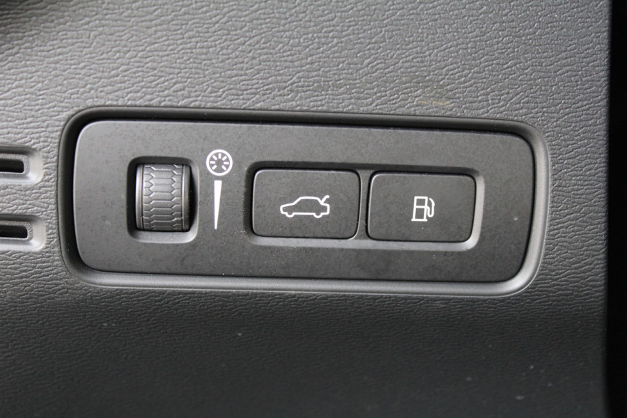 Volvo XC40 1.5 T5 Recharge Inscription Expression | 1e Eig. | Panorama | Trekhaak | BLIS