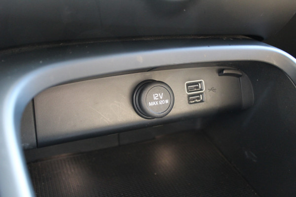 Volvo XC40 1.5 T5 Recharge Inscription Expression | 1e Eig. | Panorama | Trekhaak | BLIS