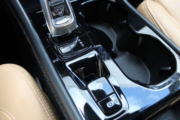 Volvo XC40 1.5 T5 Recharge Inscription Expression | 1e Eig. | Panorama | Trekhaak | BLIS