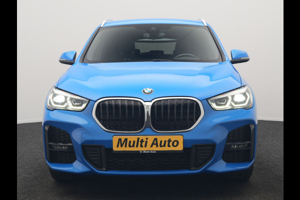 BMW X1 xDrive25e M Sport PHEV 221pk Dealer O.H. | Camera | Sportstoelen & Stuur Verwarmd | Sfeerverlichting | Cruise Control | Navigatie | DAB | 19"L.M | Plug In Hybrid |