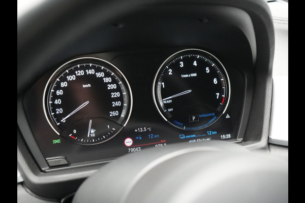 BMW X1 xDrive25e M Sport PHEV 221pk Dealer O.H. | Camera | Sportstoelen & Stuur Verwarmd | Sfeerverlichting | Cruise Control | Navigatie | DAB | 19"L.M | Plug In Hybrid |