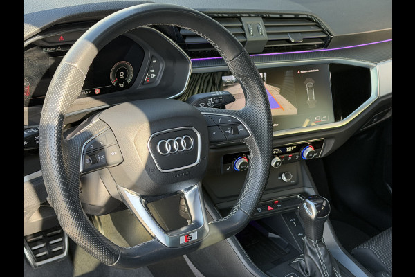 Audi Q3 Sportback 35 TFSI S Edition PANO DAK 20 INCH VELGEN