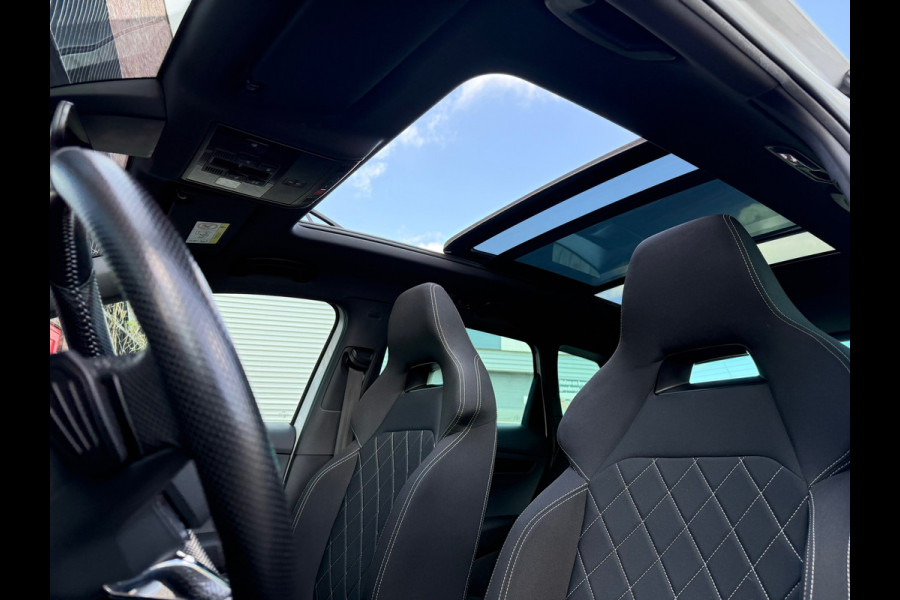 Škoda Karoq 1.5 TSI ACT Sportline Business - Automaat - Pano/Schuifdak - Camera - Climate - Winterpakket