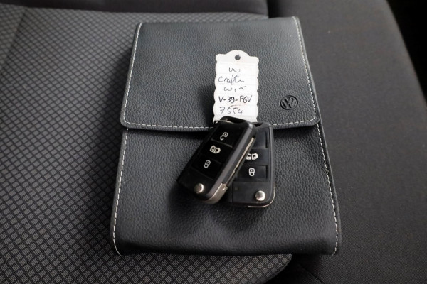 Volkswagen Crafter 35 2.0 TDI 140pk L3H3 (L2H2) LED/ACC/Camera 11-2020