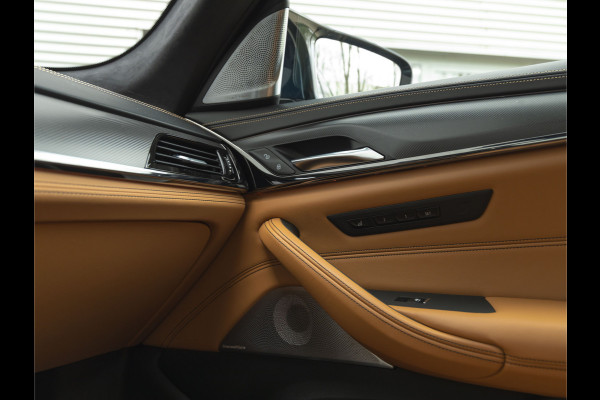 BMW 5 Serie M5 Individual ''Blu Pozzi'' - Carbon Brakes - Bowers & Wilkins - Driving Ass Plus