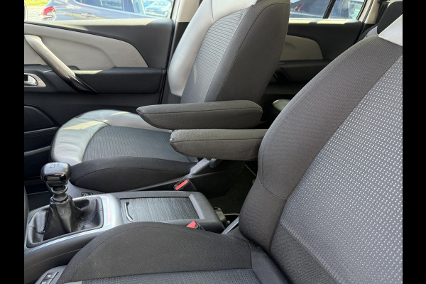 Citroën Grand C4 Spacetourer BWJ 2019 | 1.2T 131PK Business 7PERS | PANO DAK | TREKHAAK | CLIMA | NAVI | STOELVERW | PRIVACY GLASS | CARPLAY | MASSAGE STOEL