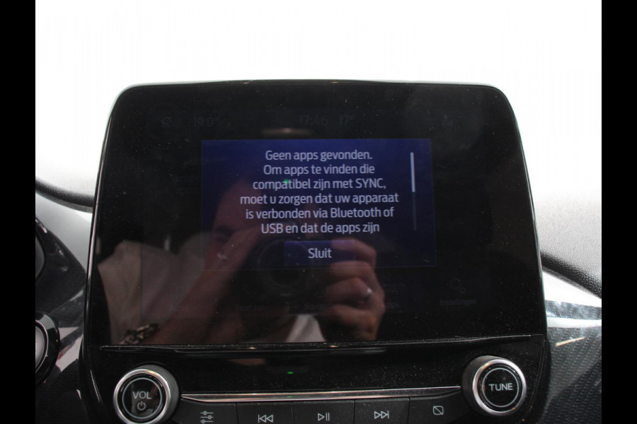 Ford Fiesta 1.0 EcoBoost Hybrid 136pk ST-Line X Automaat B&O Audio Climate control Cruise control LED Parkeersensoren achter Camera Stuurverwarming Stoelverwarming Digital cockpit Navigatie Apple Carplay/ Android Auto