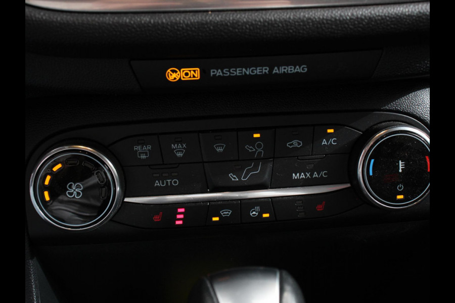 Ford Fiesta 1.0 EcoBoost Hybrid 136pk ST-Line X Automaat B&O Audio Climate control Cruise control LED Parkeersensoren achter Camera Stuurverwarming Stoelverwarming Digital cockpit Navigatie Apple Carplay/ Android Auto
