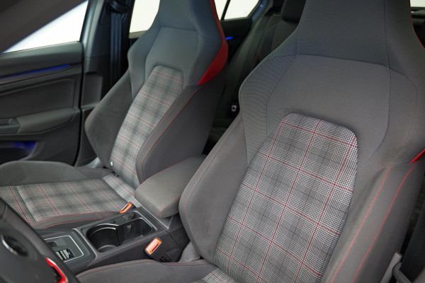 Volkswagen Golf 2.0 TSI GTI |Carplay|IQ.Light|Dodehoek|