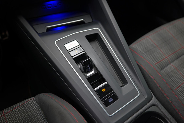 Volkswagen Golf 2.0 TSI GTI |Carplay|IQ.Light|Dodehoek|