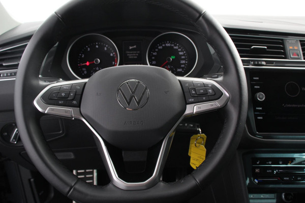 Volkswagen Tiguan 1.5 TSI DSG Active Navigatie Climate Control Adaptive Cruise Camera Control Led Dab Stoelverwarming Lichtmetalen Velgen