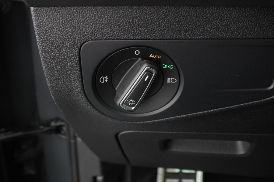 Volkswagen Tiguan 1.5 TSI DSG Active Navigatie Climate Control Adaptive Cruise Camera Control Led Dab Stoelverwarming Lichtmetalen Velgen