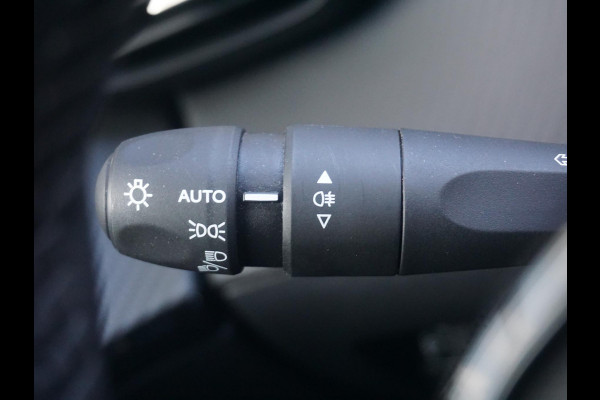 Peugeot 2008 1.2 PureTech 100 Allure 360 Camera