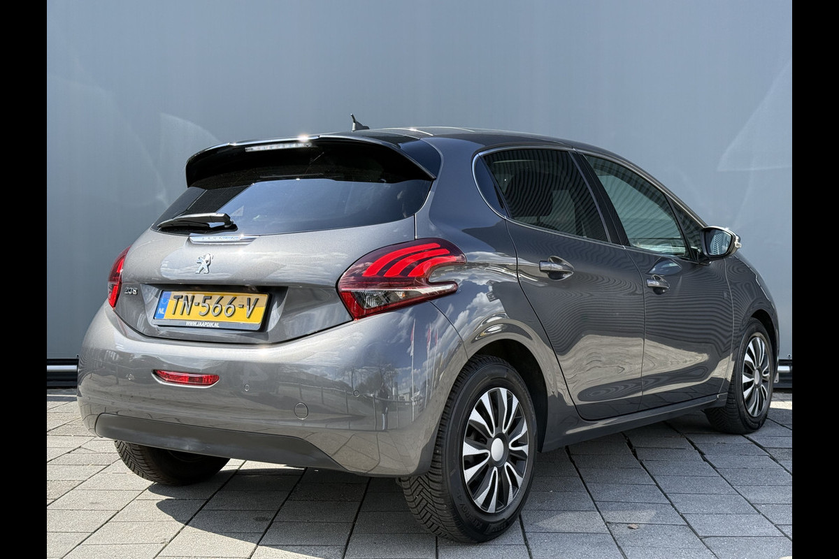 Peugeot 208 BWJ 2018 | 1.2T 111PK Tech Ed. AUTOMAAT | PANO DAK | CLIMA | NAVI | CAMERA A | CARPLAY | PRIVACY GLASS | PDC