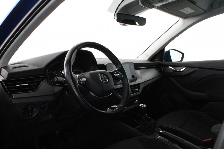 Škoda Kamiq 1.0 TSI Ambition > Race Blue/Camera/Trekhaak wegklapbaar...