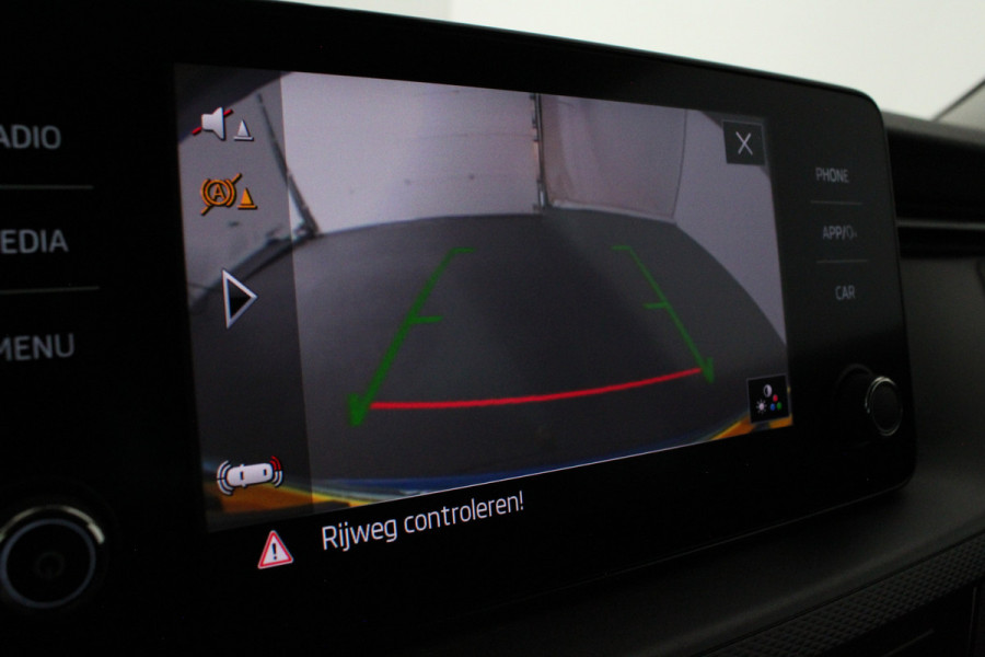 Škoda Kamiq 1.0 TSI Ambition > Race Blue/Camera/Trekhaak wegklapbaar...