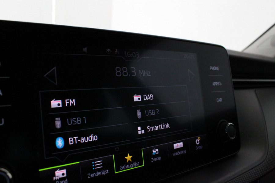 Škoda Kamiq 1.0 TSI Ambition > Race Blue/Camera/Trekhaak wegklapbaar...