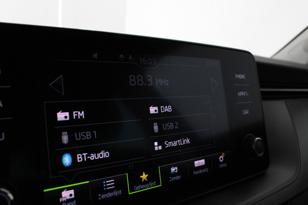 Škoda Kamiq 1.0 TSI Ambition > Race Blue/Camera/Trekhaak wegklapbaar...