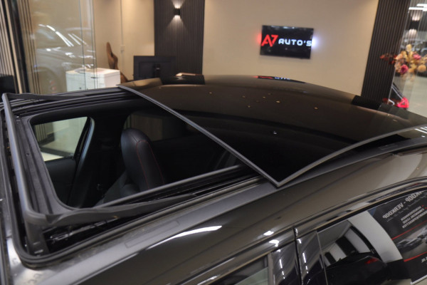 Mercedes-Benz A-Klasse 250 e AMG Limited PANO/BURM/CARPLAY/STOELVER/VOL