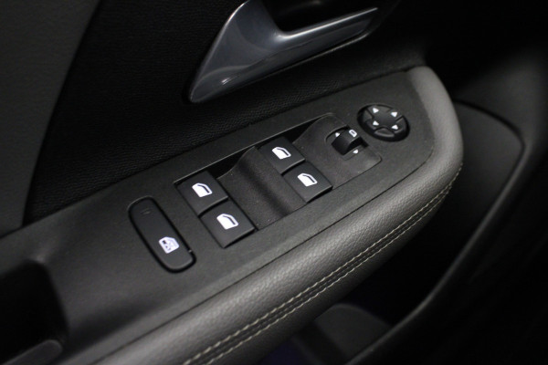 Opel Mokka-e Elegance 50-kWh 11kw bl. |Stoel/stuur verw.|Camera|Navi|