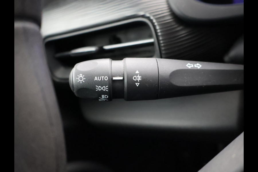 Jeep Avenger LONGITUDE 54 kWh 95% SOH - BTW - APPLE CARPLAY | DEALER ONDEROUDEN | NAVIGATIE | VIRTUAL COCKPIT