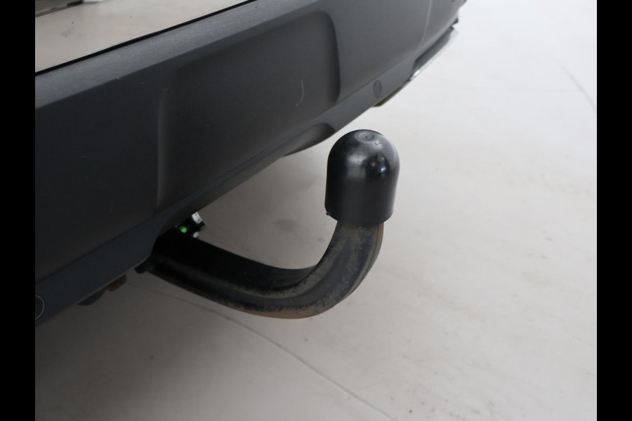 Peugeot 3008 1.6 PLUG-IN HYBRID 225 PK GT + TREKHAAK | ADAPTIVE CRUISE | CAMERA | STOELVERWARMING