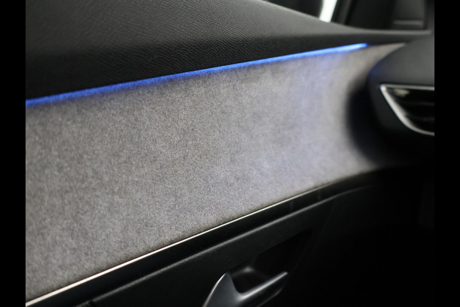 Peugeot 3008 1.6 PLUG-IN HYBRID 225 PK GT + TREKHAAK | ADAPTIVE CRUISE | CAMERA | STOELVERWARMING