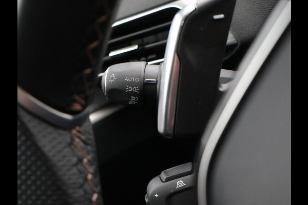 Peugeot 3008 1.6 PLUG-IN HYBRID 225 PK GT + TREKHAAK | ADAPTIVE CRUISE | CAMERA | STOELVERWARMING