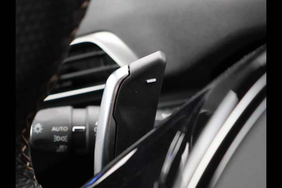 Peugeot 3008 1.6 PLUG-IN HYBRID 225 PK GT + TREKHAAK | ADAPTIVE CRUISE | CAMERA | STOELVERWARMING