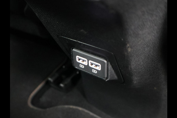 Peugeot 3008 1.6 PLUG-IN HYBRID 225 PK GT + TREKHAAK | ADAPTIVE CRUISE | CAMERA | STOELVERWARMING