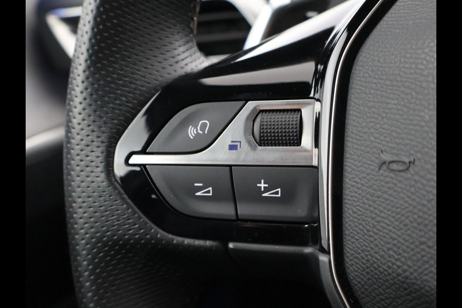 Peugeot 3008 1.6 PLUG-IN HYBRID 225 PK GT + TREKHAAK | ADAPTIVE CRUISE | CAMERA | STOELVERWARMING