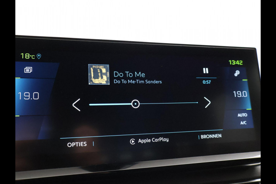 Peugeot 3008 1.6 PLUG-IN HYBRID 225 PK GT + TREKHAAK | ADAPTIVE CRUISE | CAMERA | STOELVERWARMING