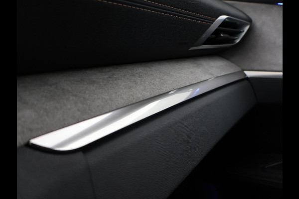 Peugeot 3008 1.6 PLUG-IN HYBRID 225 PK GT + TREKHAAK | ADAPTIVE CRUISE | CAMERA | STOELVERWARMING