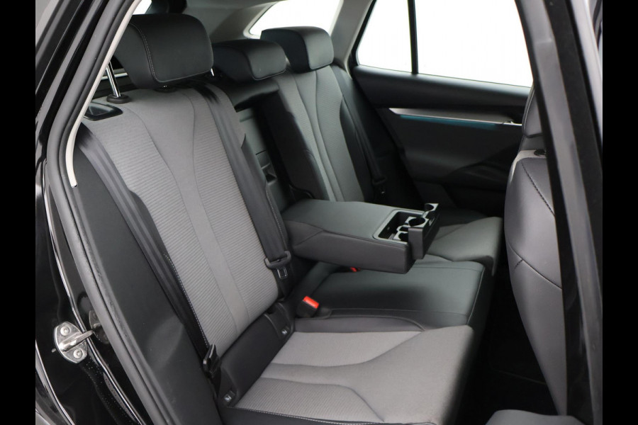 Škoda ENYAQ iV 60 + SFEERVERLICHTING | CAMERA | NAVIGATIE | APPLE CARPLAY | ANDROID AUTO | 19 INCH LMV