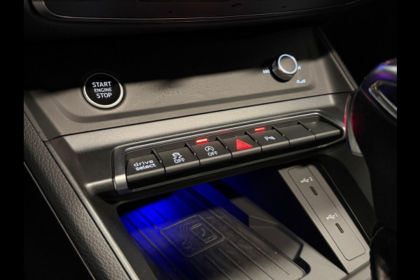 Audi Q3 Sportback 35 TFSI 3X S line Full Pano Elec.Stoel Sonos Carbon