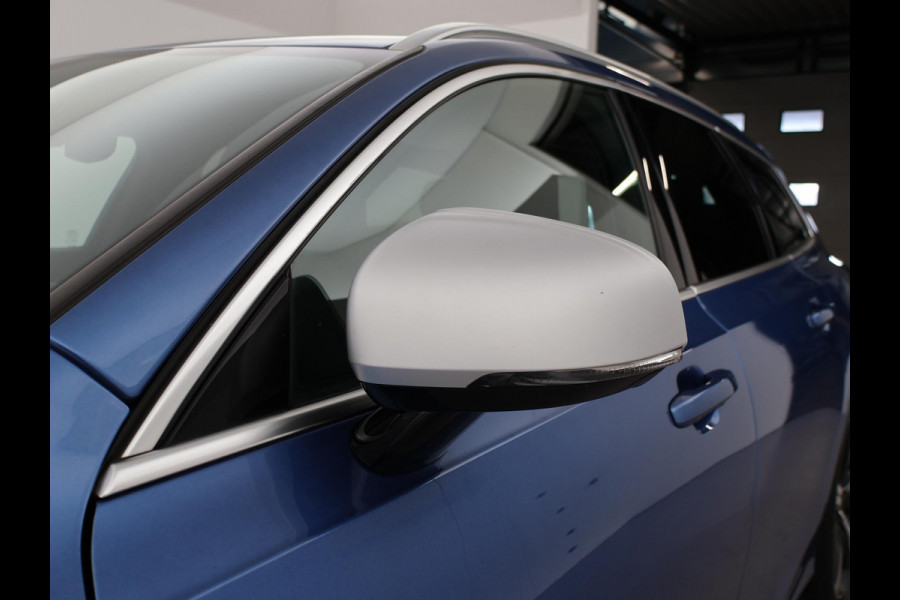 Volvo V90 2.0 T8 AWD 390 PK R-DESIGN + BOWERS & WILKINS | HEAD-UP | ELEK. TREKHAAK | INSCRIPTION BURSTING BLUE METALLIC
