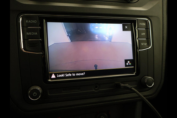 Volkswagen Caddy 2.0 TDI 180 PK + 18 INCH | VERLAAGD | BREMBO | APPLE CARPLAY | TREKHAAK | STOELVERWARMING