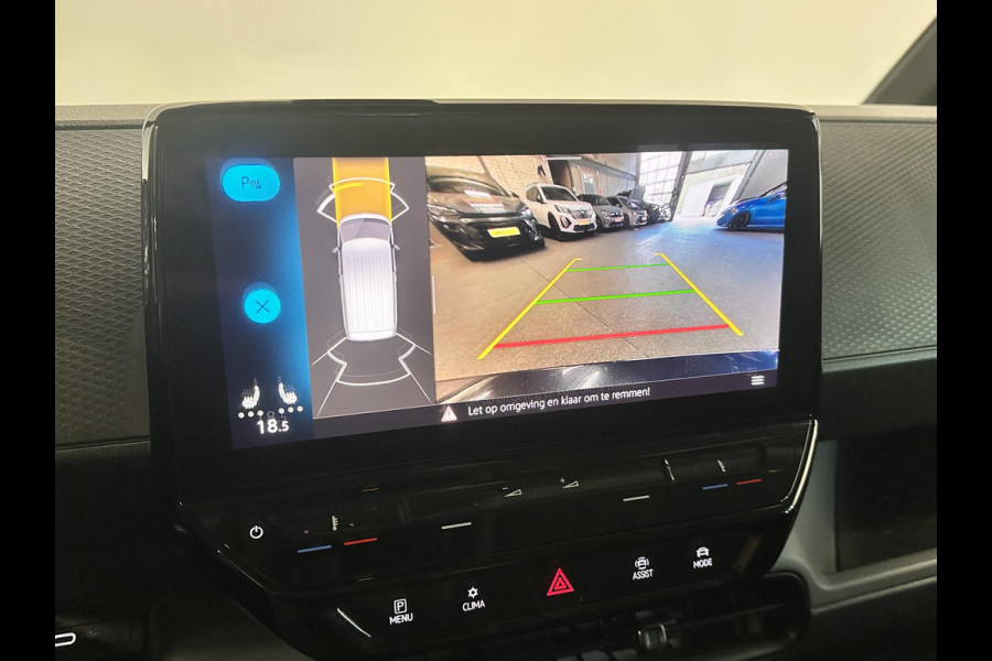 Volkswagen ID. Buzz Cargo 77 kWh SOH 96% Nieuwprijs €71233! Airco Navi Wireless Carplay IQ Light 20" LM Velgen Adaptive Cruise Control PDC VA + Camera Stoelverwarming Voorruit verwarming 3-Zits