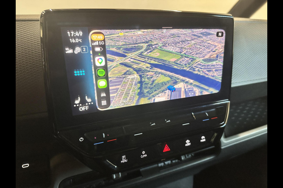 Volkswagen ID. Buzz Cargo 77 kWh SOH 96% Nieuwprijs €71233! Airco Navi Wireless Carplay IQ Light 20" LM Velgen Adaptive Cruise Control PDC VA + Camera Stoelverwarming Voorruit verwarming 3-Zits
