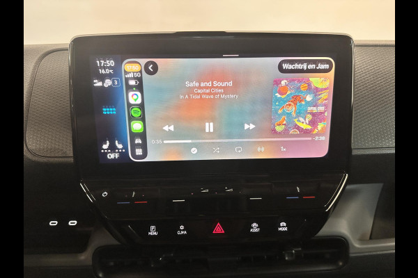 Volkswagen ID. Buzz Cargo 77 kWh SOH 96% Nieuwprijs €71233! Airco Navi Wireless Carplay IQ Light 20" LM Velgen Adaptive Cruise Control PDC VA + Camera Stoelverwarming Voorruit verwarming 3-Zits