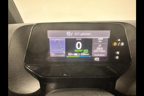 Volkswagen ID. Buzz Cargo 77 kWh SOH 96% Nieuwprijs €71233! Airco Navi Wireless Carplay IQ Light 20" LM Velgen Adaptive Cruise Control PDC VA + Camera Stoelverwarming Voorruit verwarming 3-Zits