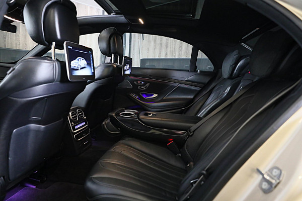 Mercedes-Benz S-Klasse S500 4MATIC Lang AMG Line / Acc / Lane Assist / Dode Hoek / 360 Camera / Chauffeurspakket / Schermen / Pano / Led
