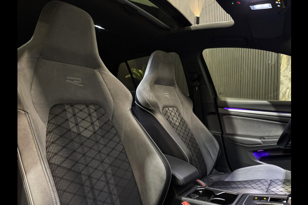 Volkswagen Golf 1.5 eTSI 3x R-Line|PANORAMA|IQ LIGHTS|BLINDSPOT|BOMVOL