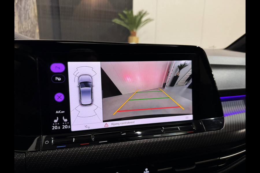 Volkswagen Golf 1.5 eTSI 3x R-Line|PANORAMA|IQ LIGHTS|BLINDSPOT|BOMVOL