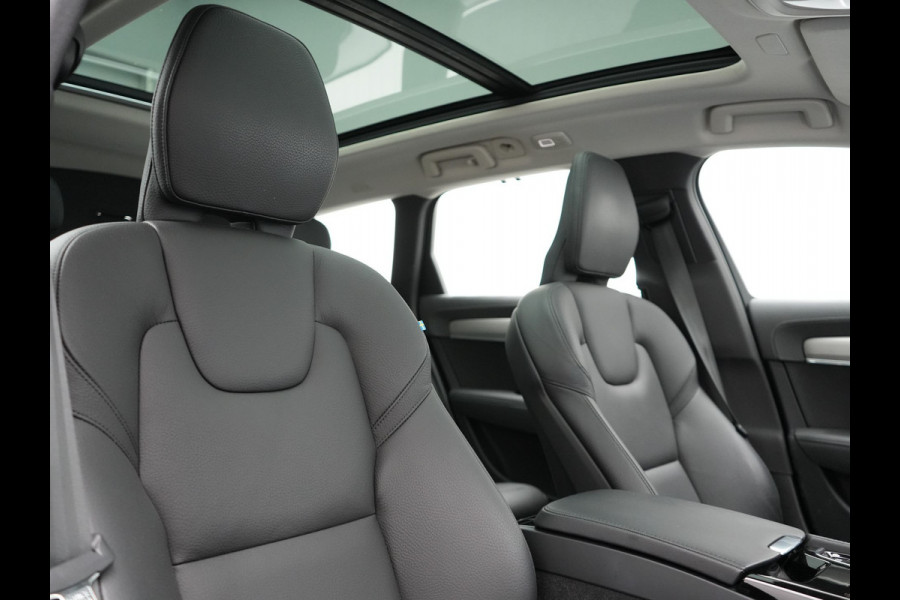 Volvo V90 T6 AWD Ultimate Bright PHEV 350pk LONG RANGE | Panodak | Adaptive Cruise | Camera | Harman / Kardon | Lederen Sportstoelen Memory & Verwarmd | Google Assistent | Keyless | Stuur Verwarmd | Blis | Apple Carplay | DAB | Virtual | Plug In Hybrid |