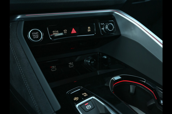 Audi Q5 Sportback 2.0 TFSI e-hybrid quattro S edition Competition 367pk | Stoel massage | Tech pro | Luchtvering | 5jaar fabrieksgarantie | Trekhaak | B&O sound | Head-up | Adaptive cruise | 360 camera | Passagiers display