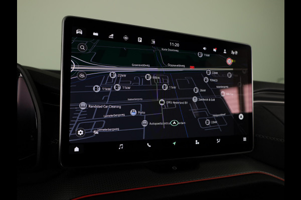 Škoda Kodiaq Sportline Business PHEV 1.5 TSI 204pk DSG | Panoramadak | Wegklapbare trekhaak | 20 inch lichtmetalen velgen| Winter pakket | Verwarmbare vooruit