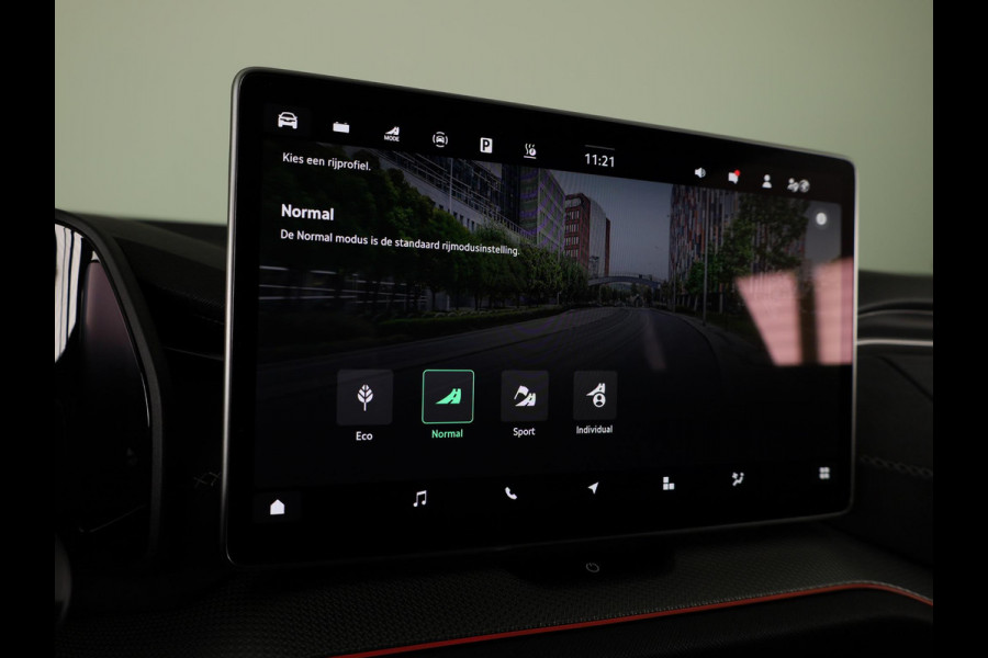 Škoda Kodiaq Sportline Business PHEV 1.5 TSI 204pk DSG | Panoramadak | Wegklapbare trekhaak | 20 inch lichtmetalen velgen| Winter pakket | Verwarmbare vooruit